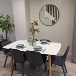 Bournemouth Cottage 6Mins From Beach, Free Parking