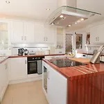1 Charlotte Close
