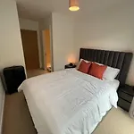 2 Bedroom Modern City Centre Bournemouth Apartment