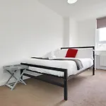 Hill House Holiday Apartments