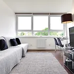 Hill House Holiday Apartments