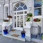 Bourne Hall Hotel