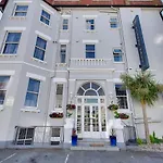 Bourne Hall Hotel
