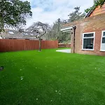The Manor - Large Luxury Home In Bournemouth - Sleeps 12+