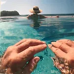 Sandy Toes