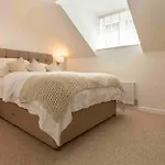 Lovely 4 Bed House Central Bournemouth