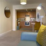 1 Bedroom Apartment In The Heart Of Bournemouth