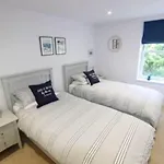Middle Chine - 2 Bedroom Holiday Home