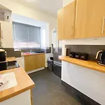 Cosy Old House Free Parking Close To Town & Beach