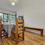 Cragside Villa With Hot Tub