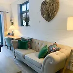 The Coach House - Bournemouth