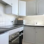 Sea View Family Stay By Beach Gym & Parking