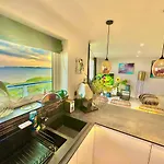 Stunning Sea View Two Double Bedroom Apartment - With Balcony - Opposite Beachfront Walk