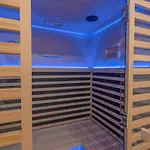 Blue Lagoon - 1 Minute From 02 Academy - Free Parking - 5 Minutes From The Beach - Fast Wi-Fi - Smart Tv