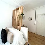 Flat 12, 10 St John\'S Road