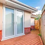 Bournecoast: Bungalow Near River And Beach -Hb5845