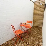 Tower Hide By Grandeur Property