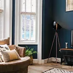The Blue Bank Suite By Grandeur Property
