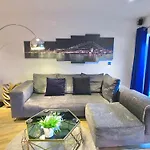 Modern, Spacious Flat In The Heart Of Bournemouth.