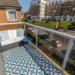 Bournemouth Sea Views, 2 Bed, Lift, Close To Shops