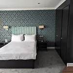 Cumberland Hotel - Oceana Collection