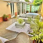 Large Family Home With Hot Tub - Sky Sports - Water Bed - Free Parking