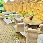 Large Family Home With Hot Tub - Sky Sports - Water Bed - Free Parking