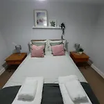 Apartment In Boscombe Close To Beach
