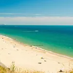 Stunning Beach Themed 2 Bed Apartment