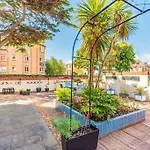 Bournecoast: Patio Garden - Parking - Wifi -Fm8455
