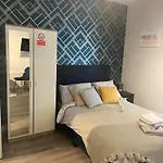 Charming Studio Flat In A Central Location