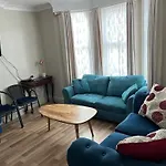 Relaxing Home - 7-10Min To Bournemouth Sandy Beach By Car - Private Garden, Parking And Spa