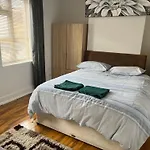 Townhouse Near Beach Bournemouth