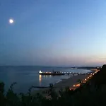 Apartment In Boscombe Close To Beach