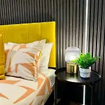 Stunning Secret Studio - Beach Retreat - Sleeps 4