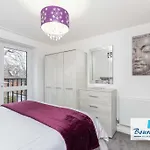 Bournecoast: Modern Apartment Near Beaches -Fm9580