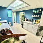 A Hidden Gem With Private Hot Tub And Garden - Netflix - Fast Wifi - Free Parking