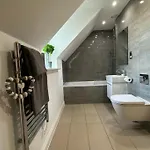 Peaceful Retreat In The Woods