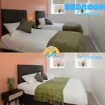 1 Bedroom Apartment In Bournemouth Town Centre - 5 Mins Walk From The Beach- Sleeps Up To 4