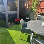 The Den Of Desire - Adults Only Experience - Walk To Beach And Town Centre - Bournemouth