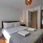 2 Bed Apartment With Balcony, Parking And 3 Min Walk To Beach