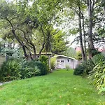 Bright Apartment, Stunning Garden, Sea 5Min Walk