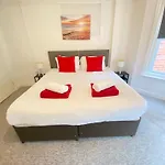 Seaside Escape In Central Bournemouth Spacious Stylish & Inviting Urban Heights