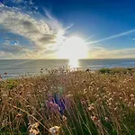 Seaside Escape In Central Bournemouth Spacious Stylish & Inviting Urban Heights