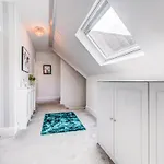 Portland House Apartment