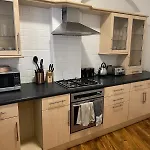 2 Bed In Bournemouth - Sleep 5