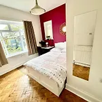 Winton House Home Stay