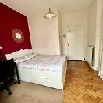 Winton House Home Stay