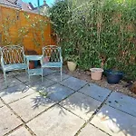 Quiet And Spacious Garden Apartment, Less Than A Mile To Beach