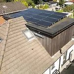Hot Tub, Games Room & Cinema In Bournemouth, Excellent Ratings On Other Sites